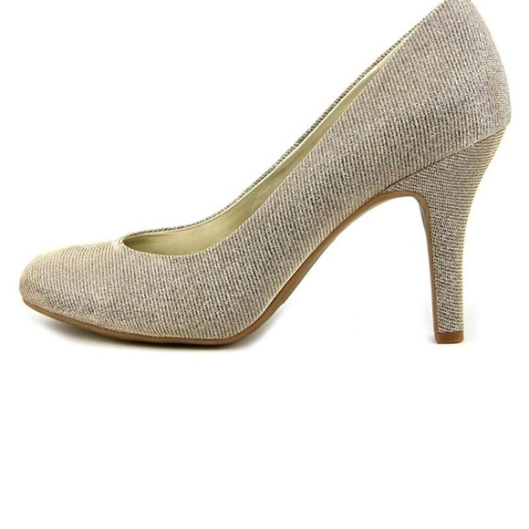 KELLY & KATIE ISABEL WOMAN SIZE 6 DANCING HEELS - Picture 2 of 7